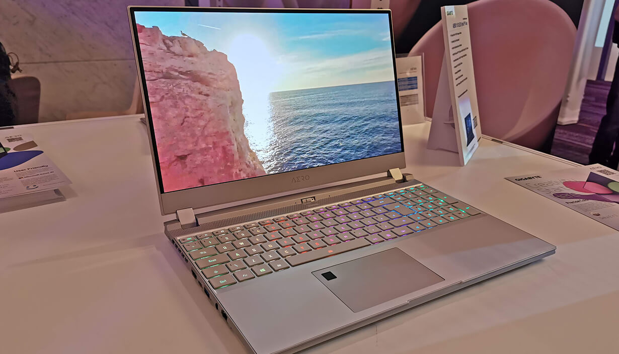 Nullam in neque vitae arcu auctor feugiat