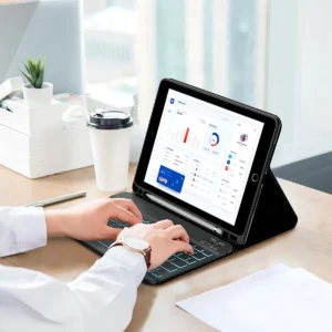 Capa de Couro com Teclado Retroiluminado para iPad 9 Cor Capa Roxa Lavanda e Teclado